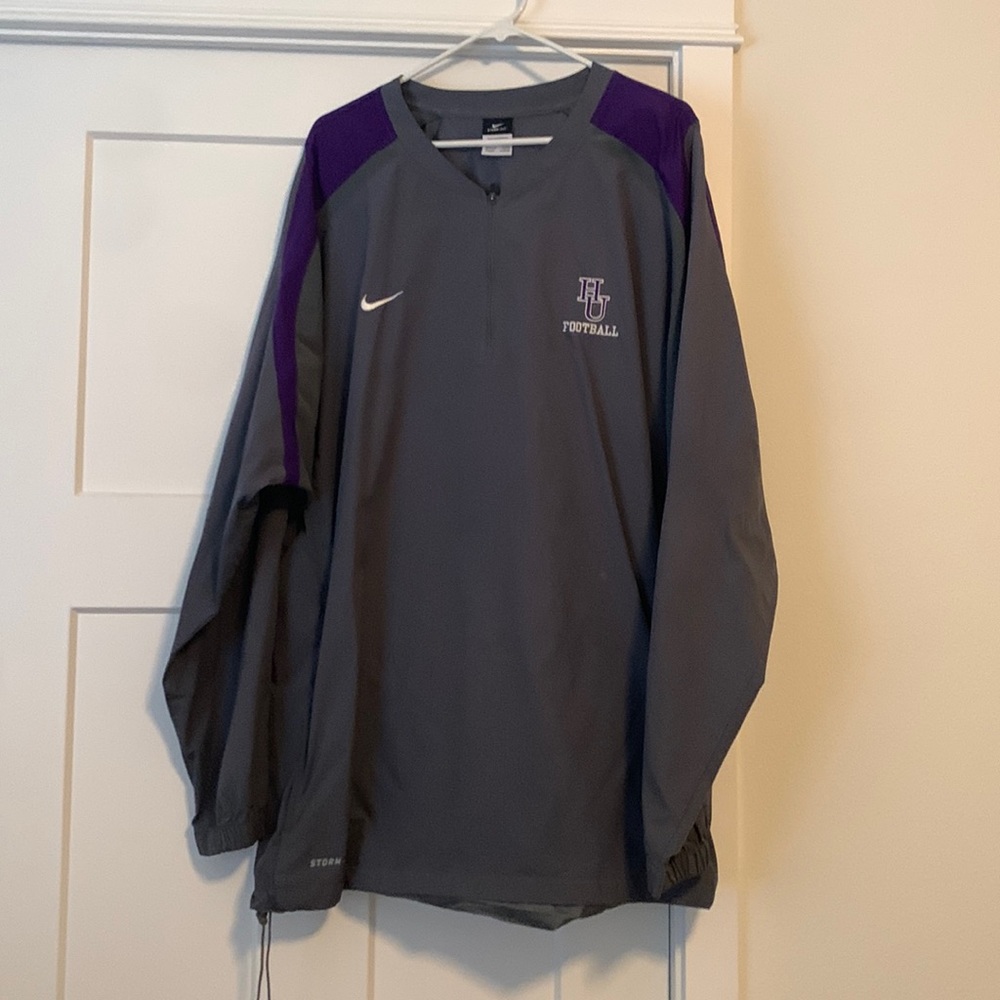 Nike storm fit 1/4 outerwear